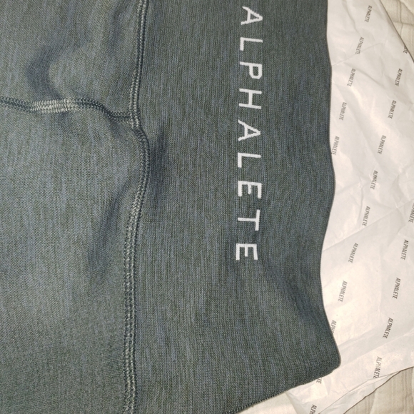 Alphalete Halo new never used. With out ticket - Picture 1 of 4